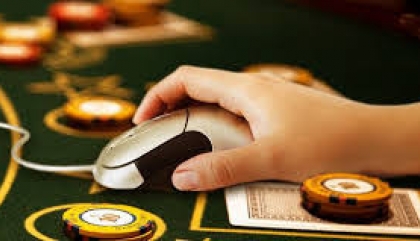 HÀNH VI ĐÁNH BÀI ONLINE BỊ XỬ PHẠT NHƯ THẾ NÀO